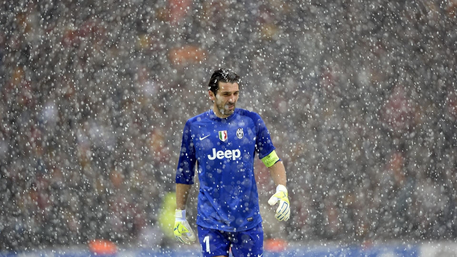 Jiuyou Sports-技惊四座！阿根廷中场长传助攻破门，阿根廷中场球员